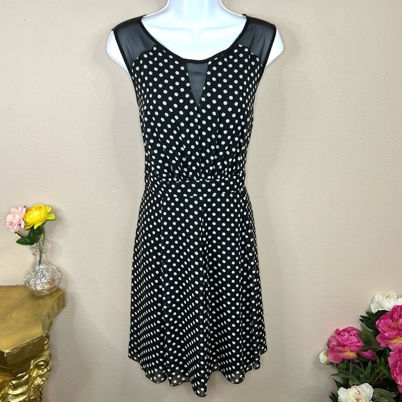 10 Enfocus Studio Black & White Polka Dot Sleeveless Dress Medium Cocktail Event - Picture 1 of 9